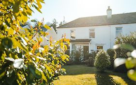 Camellia Cottage With Private Garden
